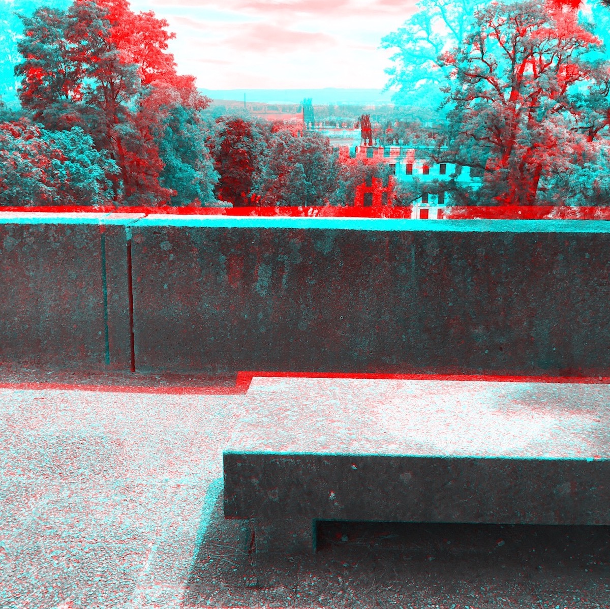 2017-02 &raquo;grey anaglyphe BETONBR&Uuml;STUNG&laquo; 