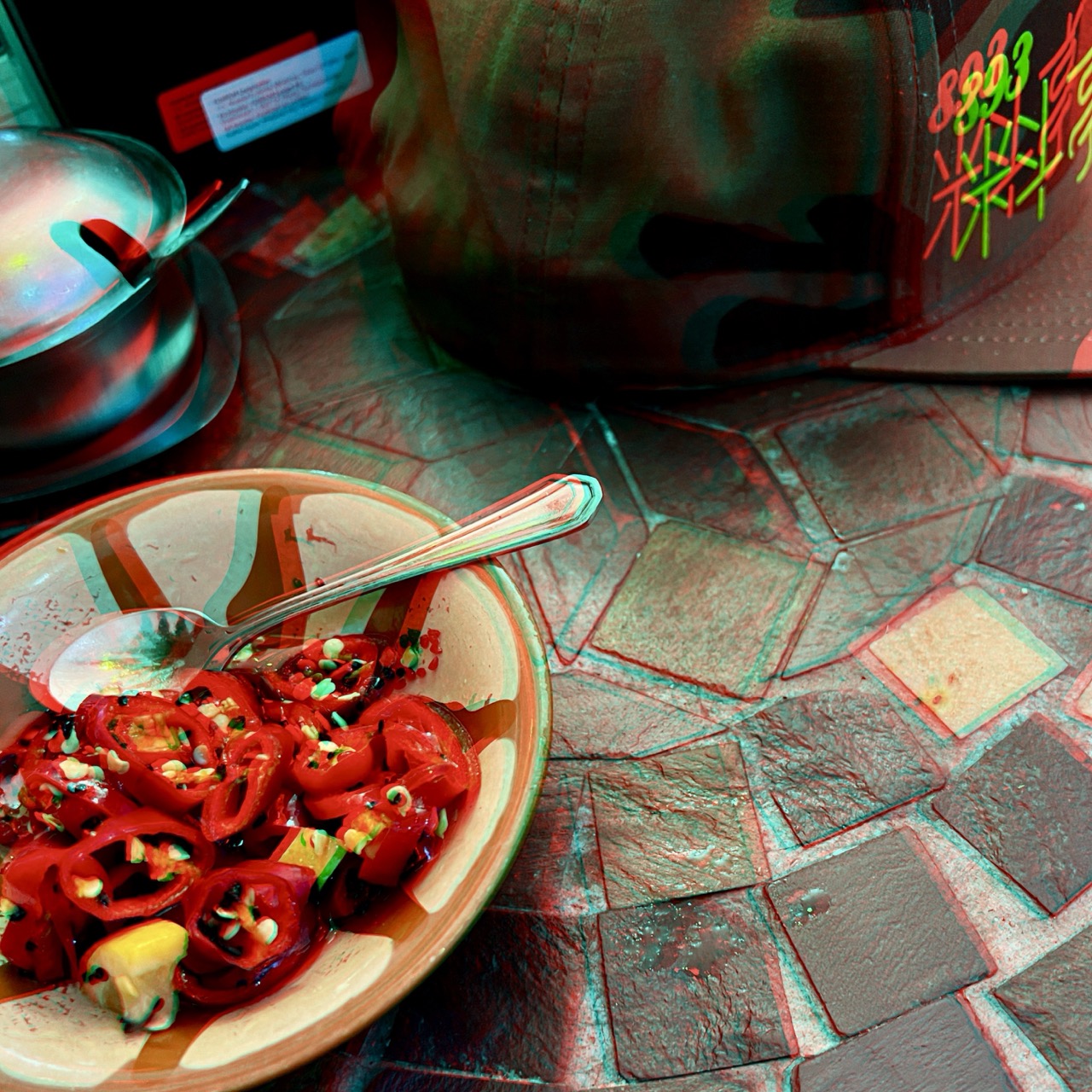 RC Anaglyphe 2024-03 &raquo;MOSAIKTISCH&laquo;