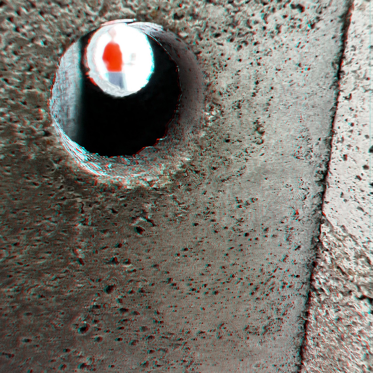 RC Anaglyphe 2024-08 &raquo;PEEPHOLE&laquo;