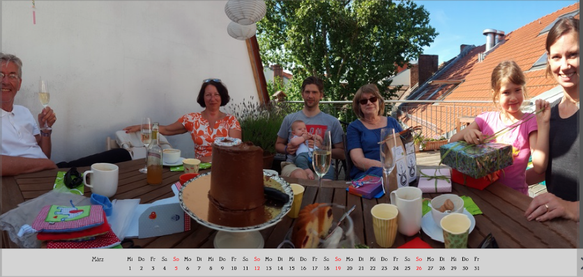 Familie auf Dachterrasse